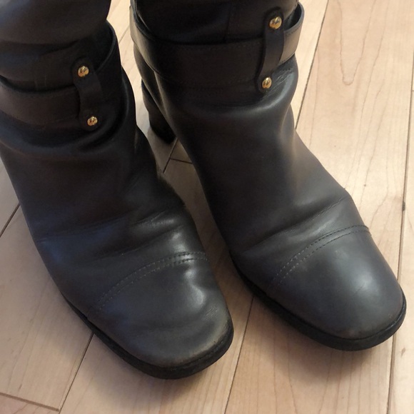 YSL Yves Saint Laurent Grey LEATHER BOOTS with Gold Hardware on the heel - Picture 6 of 14